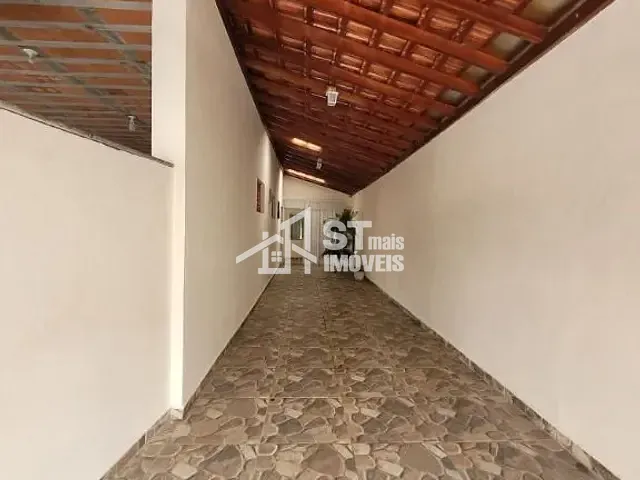 Casa com 200m² 2 quartos e 2 banheiros, à venda, no bairro Centro em Andradas