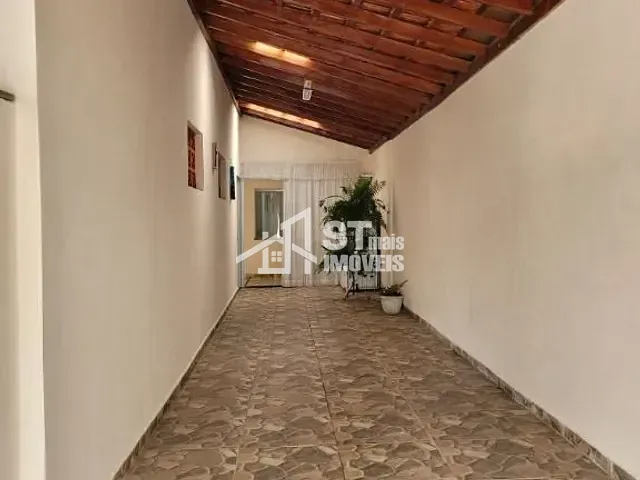 Casa com 200m² 2 quartos e 2 banheiros, à venda, no bairro Centro em Andradas