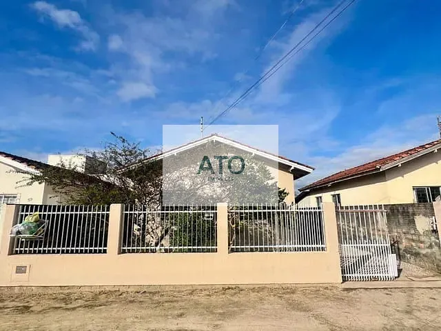 Casa 4 quartos e 1 banheiro, à venda, no bairro Areias em Tijucas