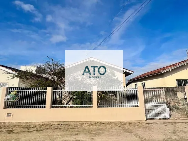 Casa 4 quartos e 1 banheiro, à venda, no bairro Areias em Tijucas