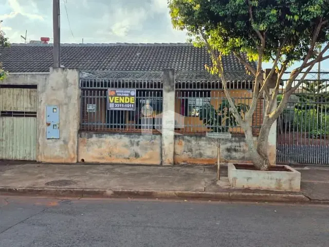 Casa com 210m² 2 quartos e 1 banheiro, à venda, no bairro Tomie Nagatami em Rolândia
