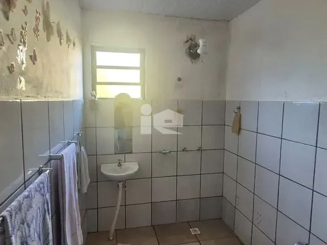 Casa com 210m² 2 quartos e 1 banheiro, à venda, no bairro Tomie Nagatami em Rolândia