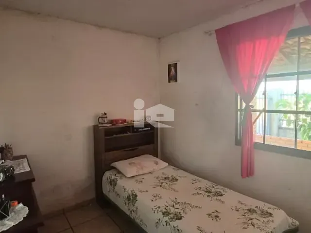 Casa com 210m² 2 quartos e 1 banheiro, à venda, no bairro Tomie Nagatami em Rolândia