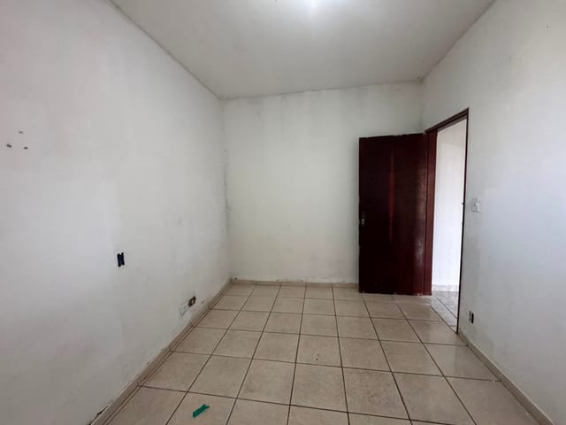 Casa 2 quartos e 1 banheiro, para alugar, no bairro Jardim Novo Maracanã em Campinas