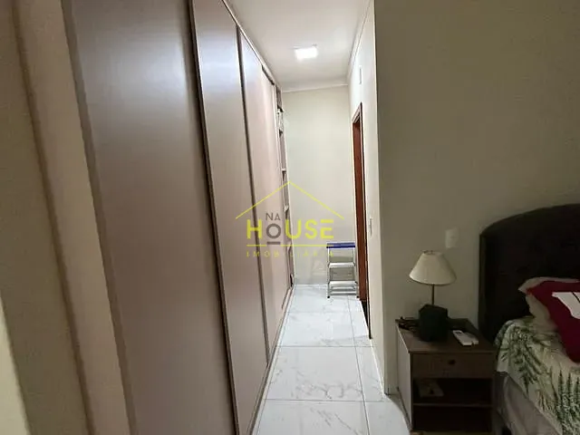 Casa com 868m² 3 quartos e 3 banheiros, à venda, no bairro Vila Paes em Votuporanga