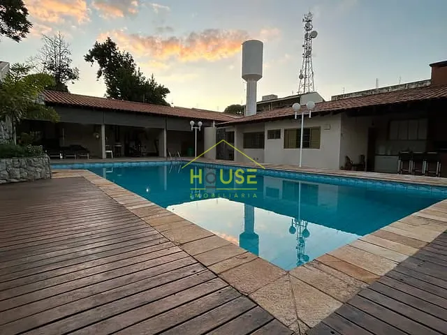 Casa com 868m² 3 quartos e 3 banheiros, à venda, no bairro Vila Paes em Votuporanga