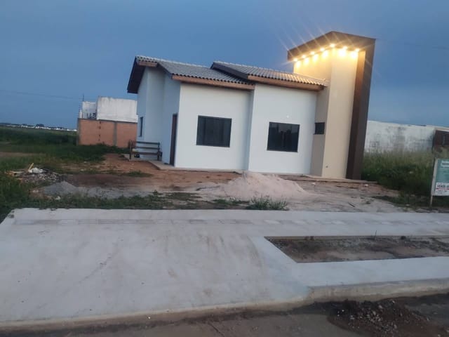 Casa com 300m² 2 quartos e 2 banheiros, à venda, no bairro Loteamento Jardim Tropical em Sinop