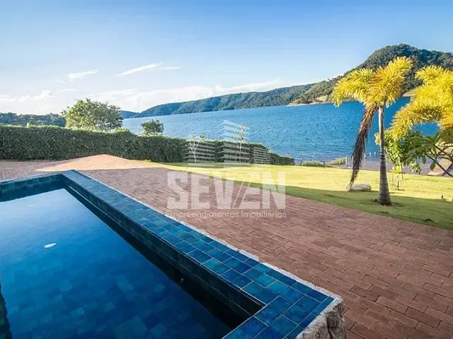Casa com 1100m² 5 quartos e 6 banheiros, à venda, no bairro Laranjal em Ribeirão Claro