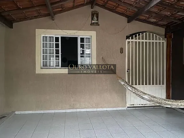 Casa com 135m² 2 quartos e 2 banheiros, à venda, no bairro Vila Guilhermina em Praia Grande