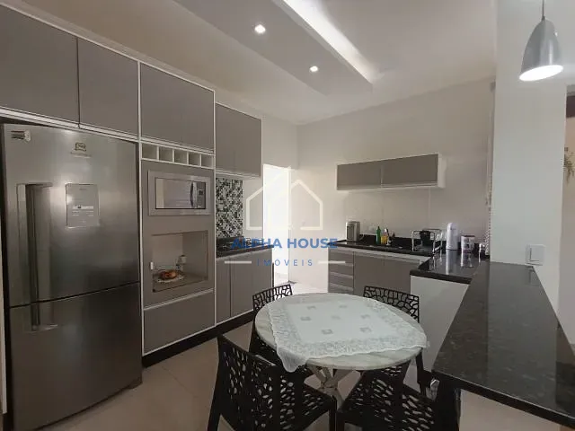 Casa 3 quartos e 2 banheiros, à venda, no bairro Residencial Mombaça I em Pindamonhangaba