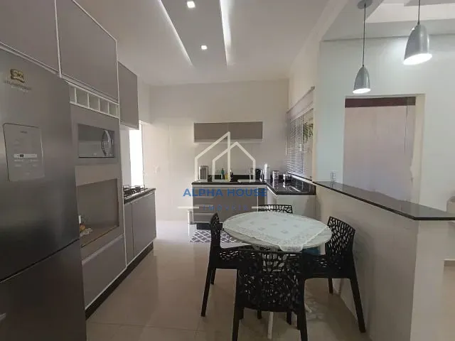 Casa 3 quartos e 2 banheiros, à venda, no bairro Residencial Mombaça I em Pindamonhangaba