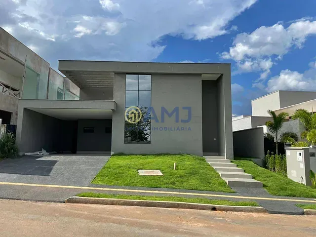 Casa 4 quartos e 1 banheiro, à venda, no bairro Residencial Goiânia Golfe Clube em Goiânia