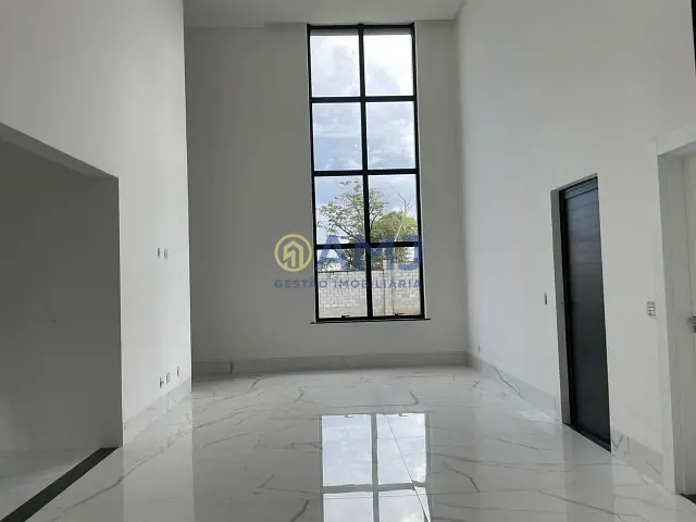 Casa 4 quartos e 1 banheiro, à venda, no bairro Residencial Goiânia Golfe Clube em Goiânia