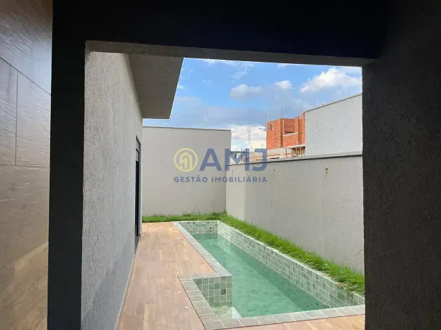 Casa 4 quartos e 1 banheiro, à venda, no bairro Residencial Goiânia Golfe Clube em Goiânia