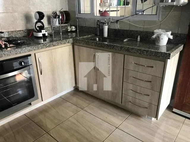 Casa com 250m² 3 quartos e 2 banheiros, à venda, no bairro Tulipas em Jundiaí