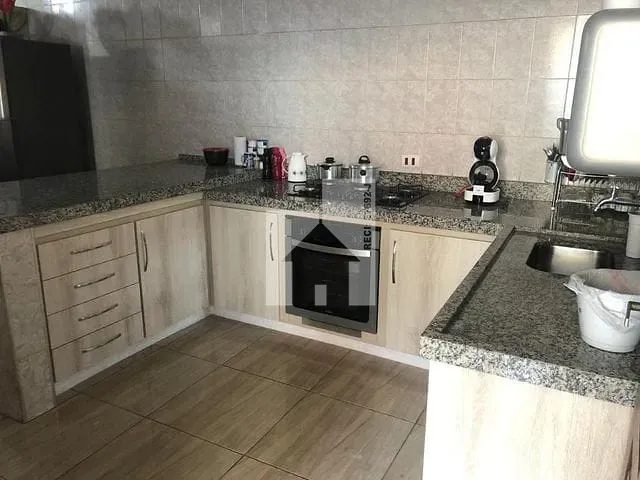 Casa com 250m² 3 quartos e 2 banheiros, à venda, no bairro Tulipas em Jundiaí