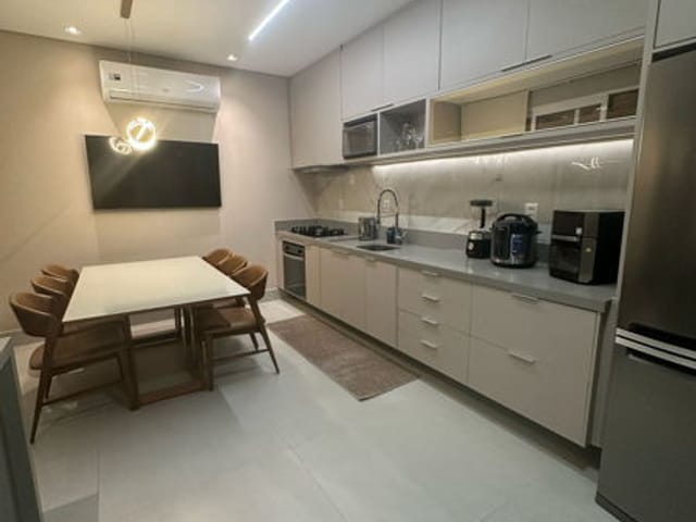 Casa com 100m² 3 quartos e 3 banheiros, à venda, no bairro Centro Político Administrativo em Cuiabá