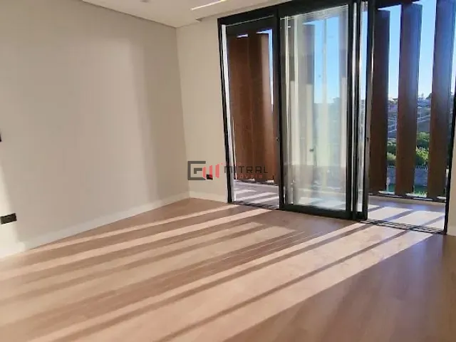 Casa 3 quartos e 4 banheiros, à venda, no bairro Gleba Simon Frazer em Londrina