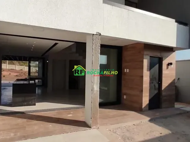 Casa com 260m² 3 quartos e 3 banheiros, à venda, no bairro Vale Quem Tem em Teresina