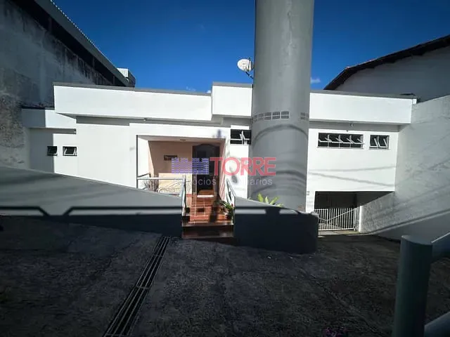 Casa 4 quartos e 5 banheiros, à venda, no bairro Castália em Itabuna