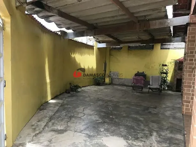 Casa com 250m² 3 quartos e 2 banheiros, à venda, no bairro Jardim Jaqueira em Caraguatatuba