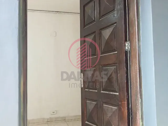 Casa 2 quartos e 1 banheiro, para alugar, no bairro City Bussocaba em Osasco