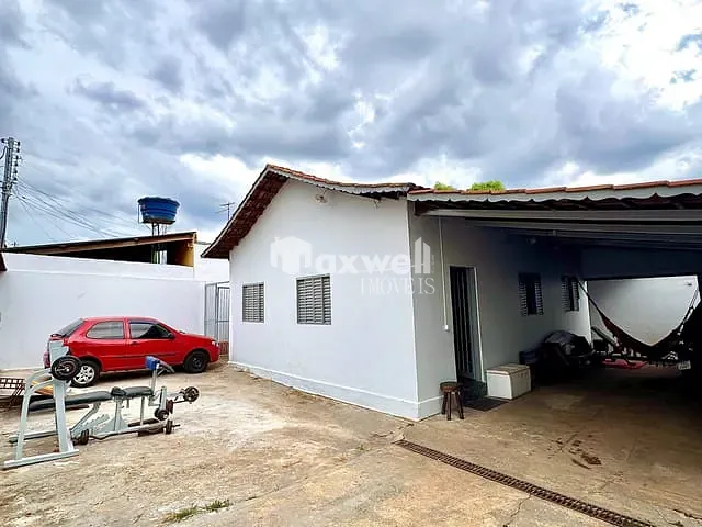 Casa com 220m² 2 quartos e 1 banheiro, à venda, no bairro Jardim Mont Serrat em Aparecida de Goiânia