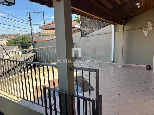 Casa com 167m² 2 quartos e 2 banheiros, à venda, no bairro Aparecida em Bragança Paulista