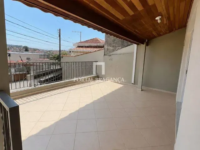 Casa com 167m² 2 quartos e 2 banheiros, à venda, no bairro Aparecida em Bragança Paulista