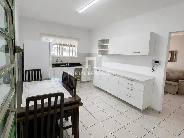 Casa com 167m² 2 quartos e 2 banheiros, à venda, no bairro Aparecida em Bragança Paulista