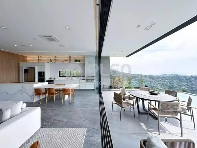 Casa 4 quartos e 8 banheiros, à venda, no bairro Alphaville em Santana de Parnaíba