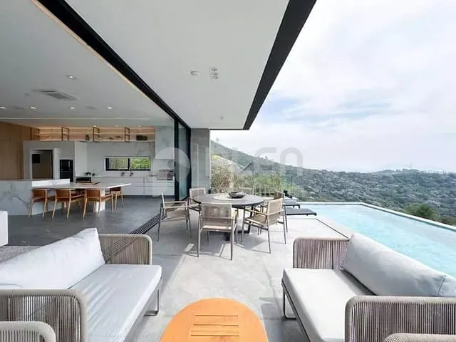 Casa 4 quartos e 8 banheiros, à venda, no bairro Alphaville em Santana de Parnaíba