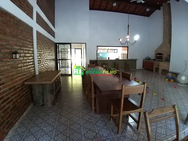 Casa com 400m² 3 quartos e 1 banheiro, para alugar, no bairro Santa Tereza em Teresina