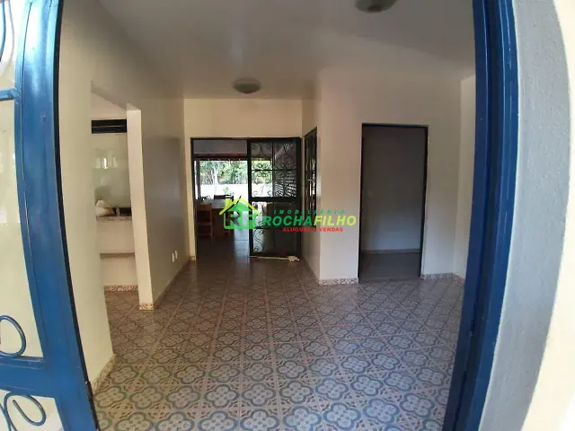Casa com 400m² 3 quartos e 1 banheiro, para alugar, no bairro Santa Tereza em Teresina