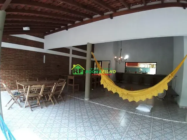 Casa com 400m² 3 quartos e 1 banheiro, para alugar, no bairro Santa Tereza em Teresina