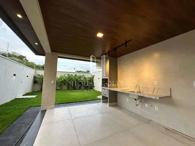 Casa com 210m² 4 quartos e 6 banheiros, à venda, no bairro Jardim Atlântico em Goiânia