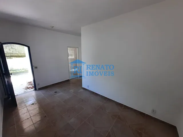 Casa 3 quartos e 1 banheiro, para alugar, no bairro Centro em Maricá