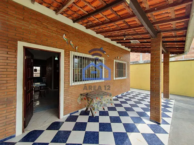 Casa com 250m² 2 quartos e 1 banheiro, à venda, no bairro Martim de Sá em Caraguatatuba
