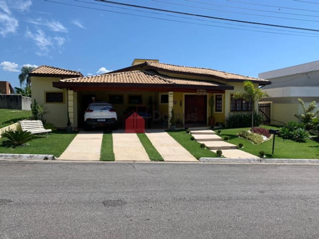 Casa com 460m², à venda, no bairro Condomínio Real Ville em Pindamonhangaba