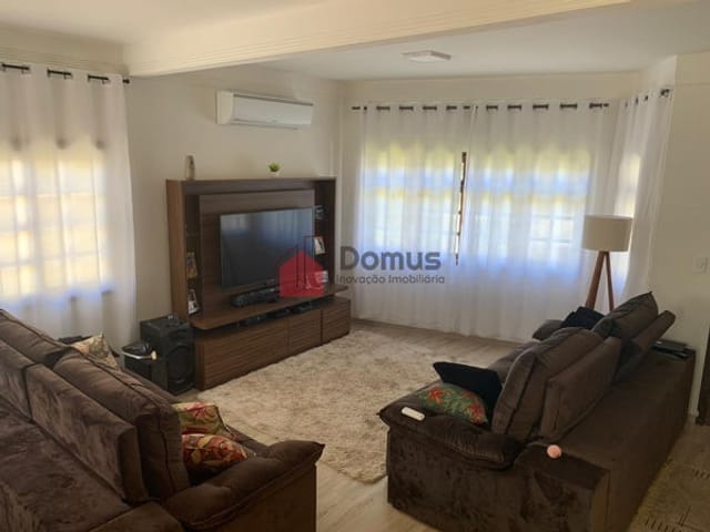 Casa com 460m², à venda, no bairro Condomínio Real Ville em Pindamonhangaba