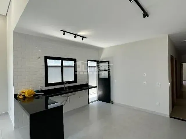 Casa com 201m² 3 quartos e 2 banheiros, à venda, no bairro Parque Morumbi em Mogi das Cruzes