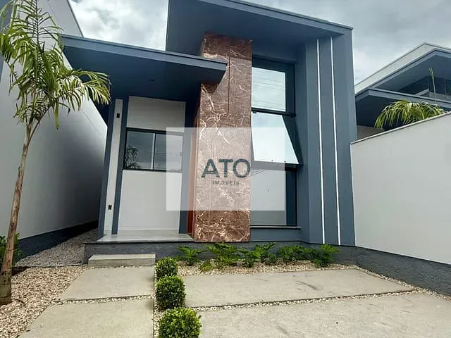 Casa 3 quartos e 2 banheiros, à venda, no bairro UNIVERSITÁRIO em Tijucas