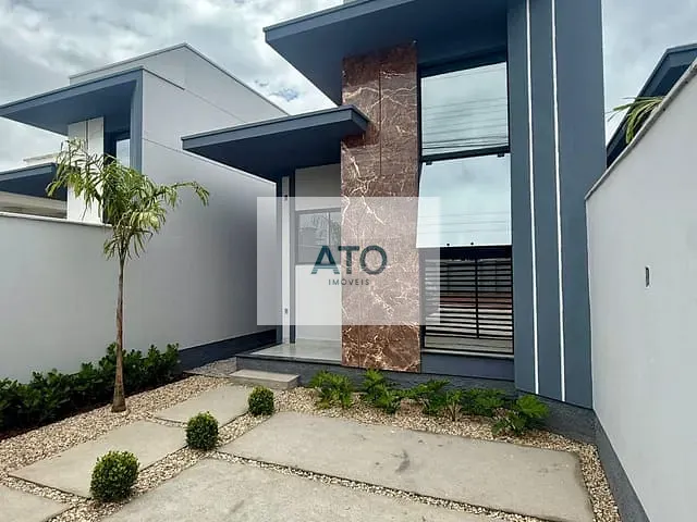 Casa 3 quartos e 2 banheiros, à venda, no bairro UNIVERSITÁRIO em Tijucas