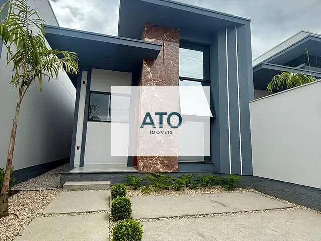 Casa 3 quartos e 2 banheiros, à venda, no bairro UNIVERSITÁRIO em Tijucas