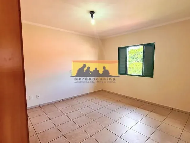 Casa com 300m² 5 quartos e 4 banheiros, para alugar, no bairro Cidade Universitária em Campinas