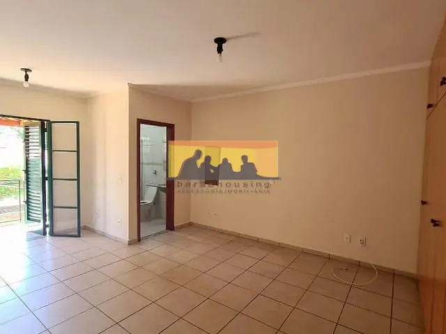 Casa com 300m² 5 quartos e 4 banheiros, para alugar, no bairro Cidade Universitária em Campinas