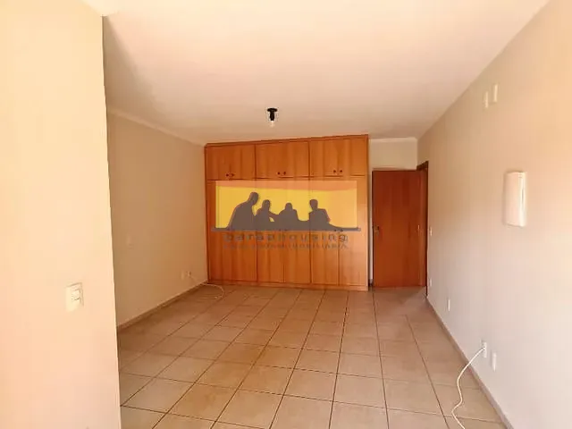 Casa com 300m² 5 quartos e 4 banheiros, para alugar, no bairro Cidade Universitária em Campinas
