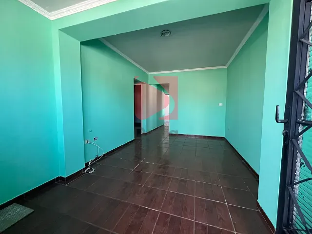 Casa 2 quartos e 2 banheiros, à venda, no bairro Vila Nova em Pirassununga