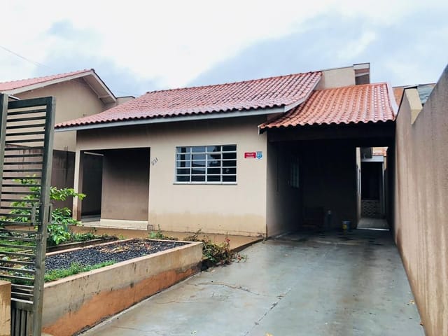Casa com 220m² 4 quartos e 2 banheiros, à venda, no bairro C H Antonio E Casaro em Cambé