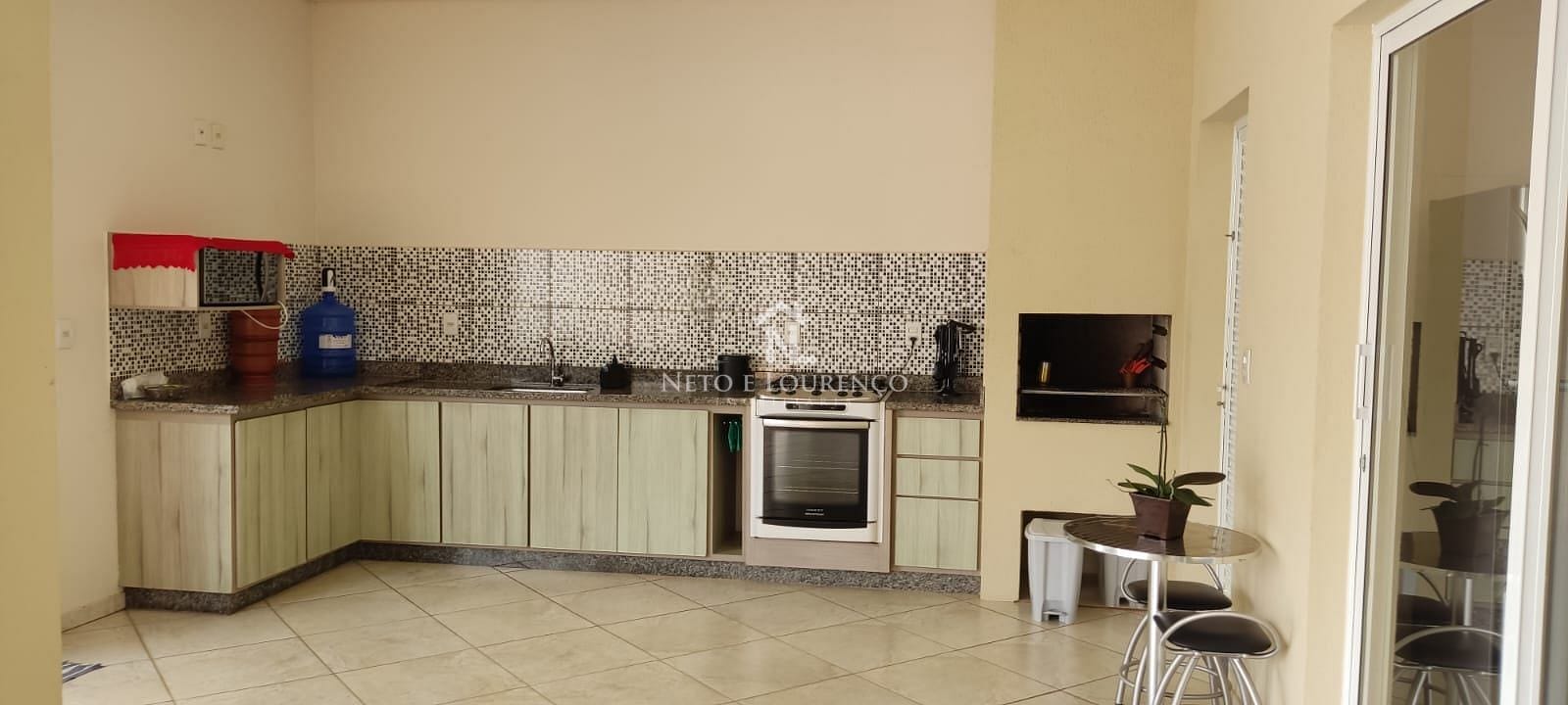 Casa à venda com 3 quartos, 270m² - Foto 8